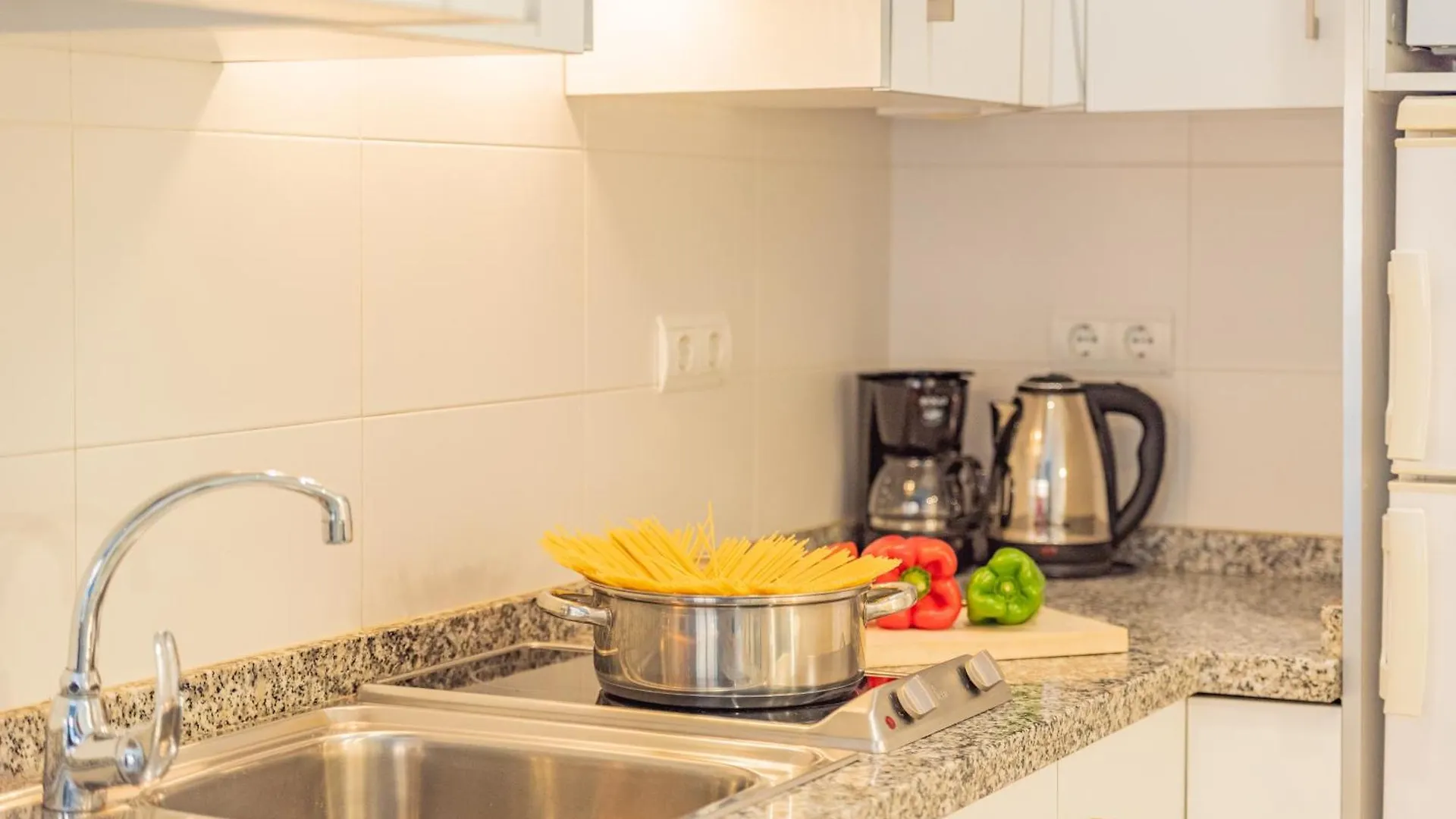 Feelathome Merced Apartments Málaga Spagna